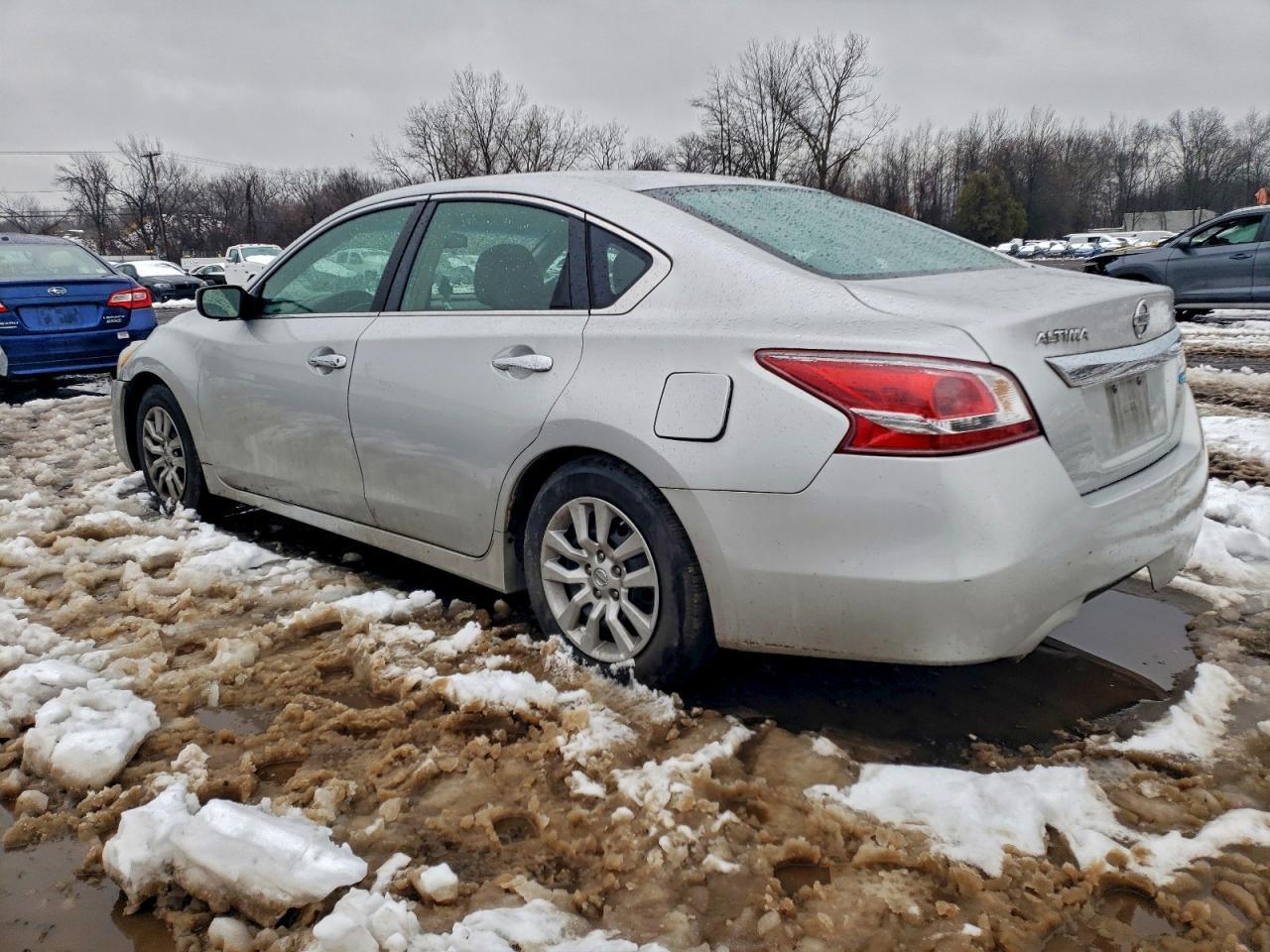 2013 Niss Altima 2.5 - Image 2