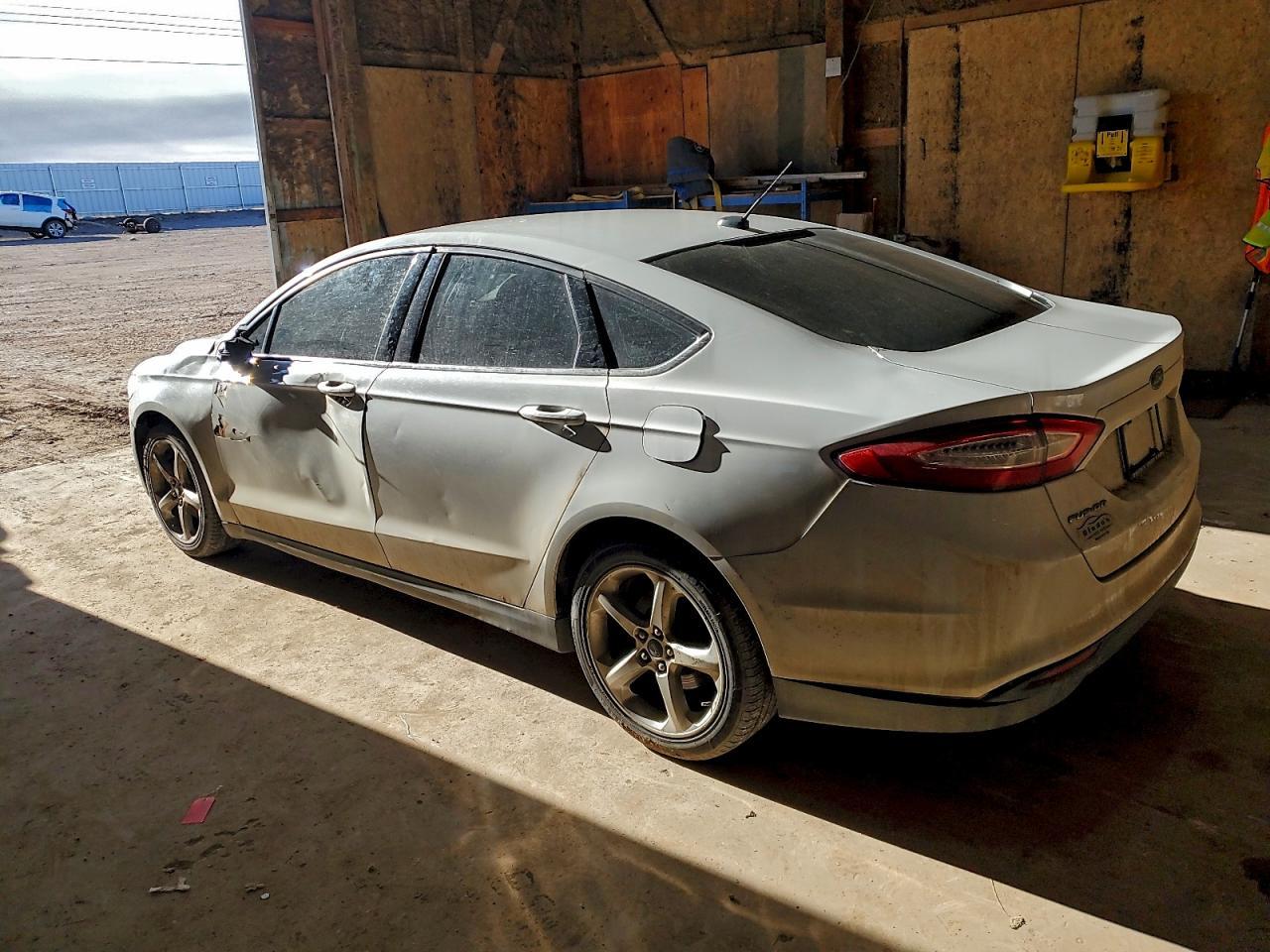 2014 Ford Fusion S - Фото 2