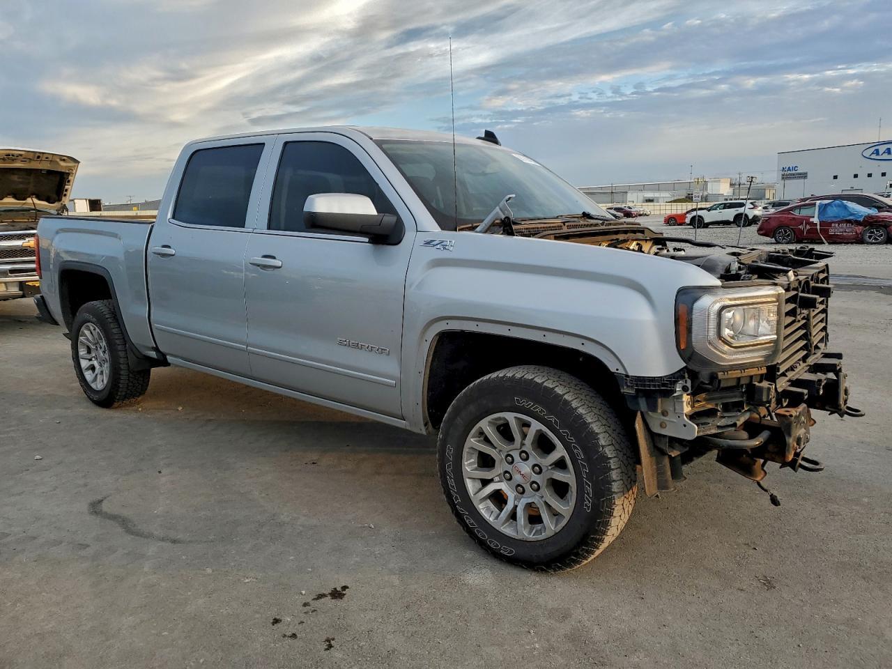 2018 GMC Sierra K1500 Sle - Фото 4