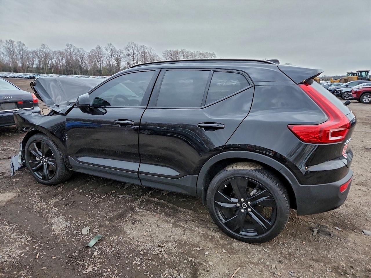 2023 Volvo Xc40 Ultimate - Фото 2