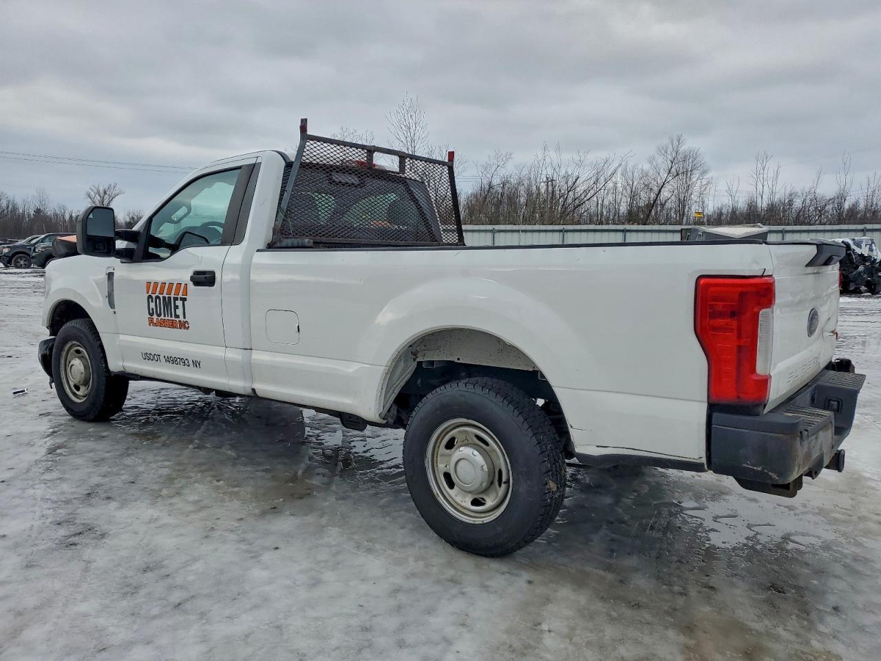 2017 Ford F250 Super Duty - Фото 2
