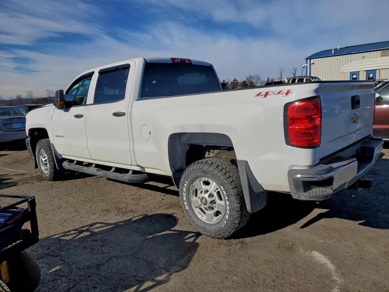 2017 Chevrolet Silverado K2500 Heavy Duty - Фото 2