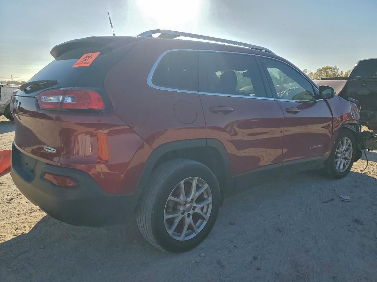 2016 Jeep Cherokee Latitude - Image 3