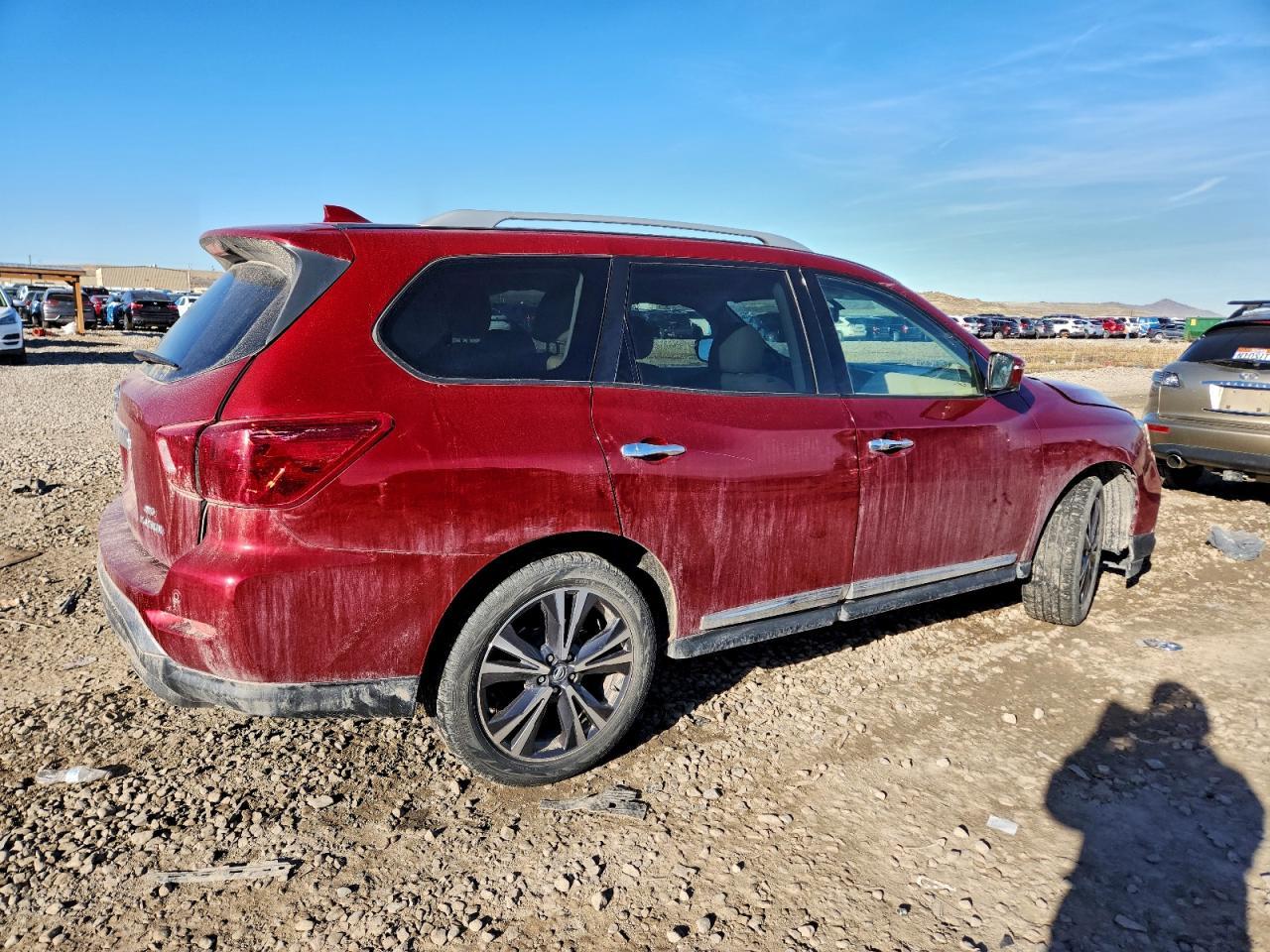 2020 Nissan Pathfinder Platinum - Фото 3