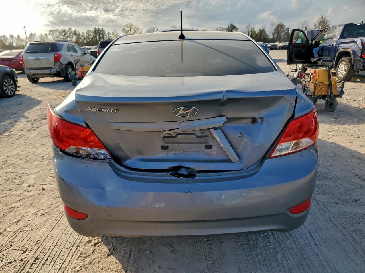 2017 Hyundai Accent Se - Image 6