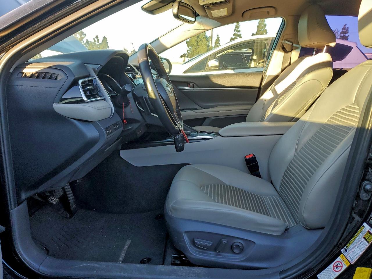 2018 Toyota Camry L - Image 7