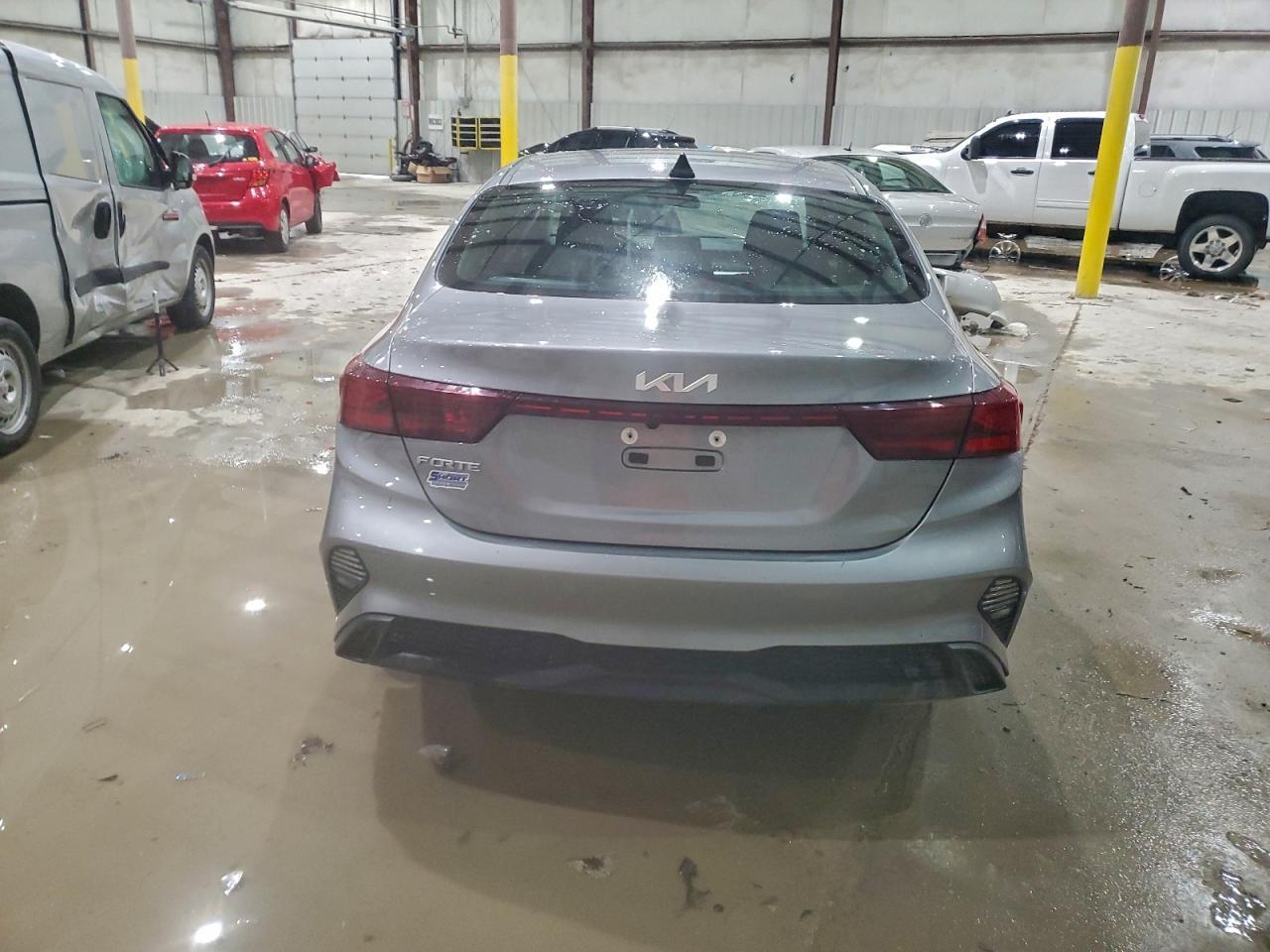 2024 Kia Forte Lx - Image 6