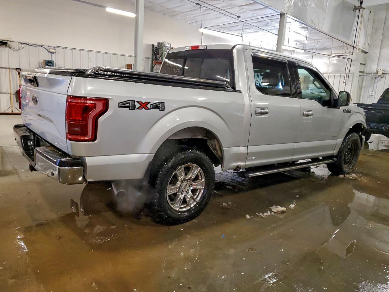 2015 Ford F150 Supercrew - Фото 3