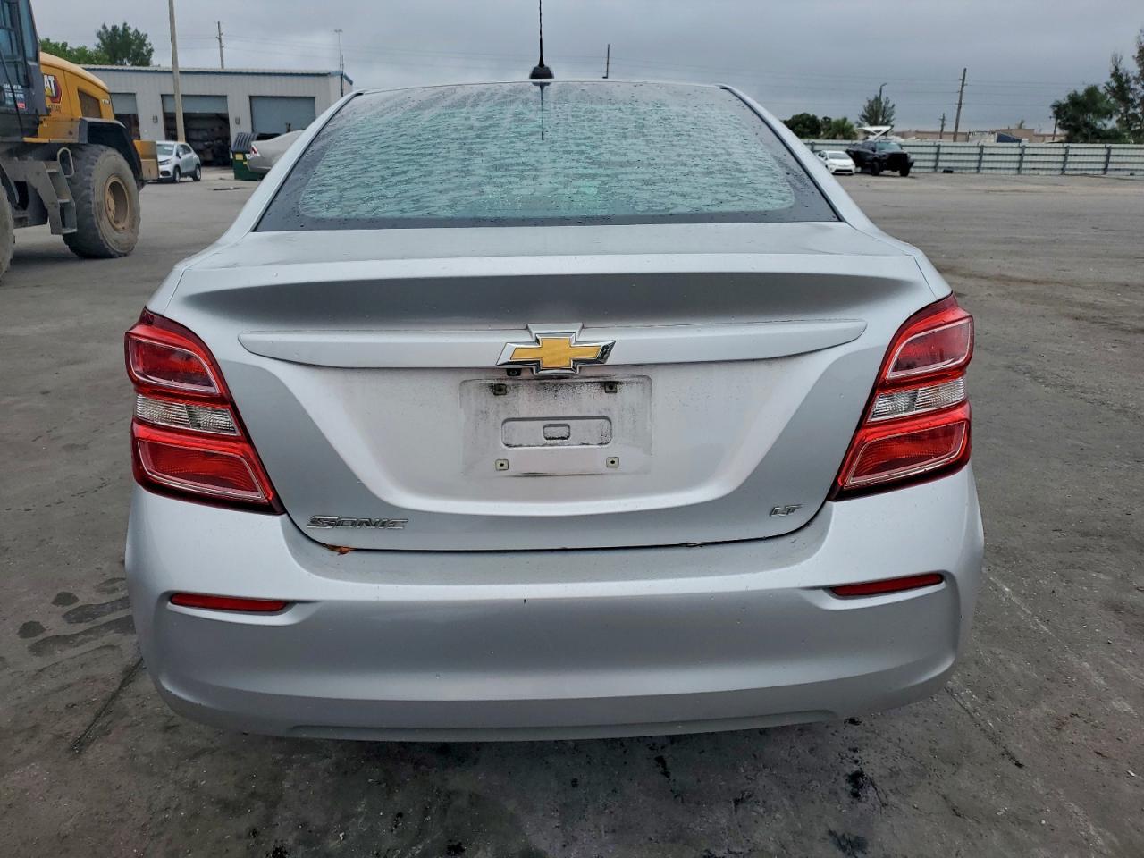 2017 Chevrolet Sonic Lt - Фото 6