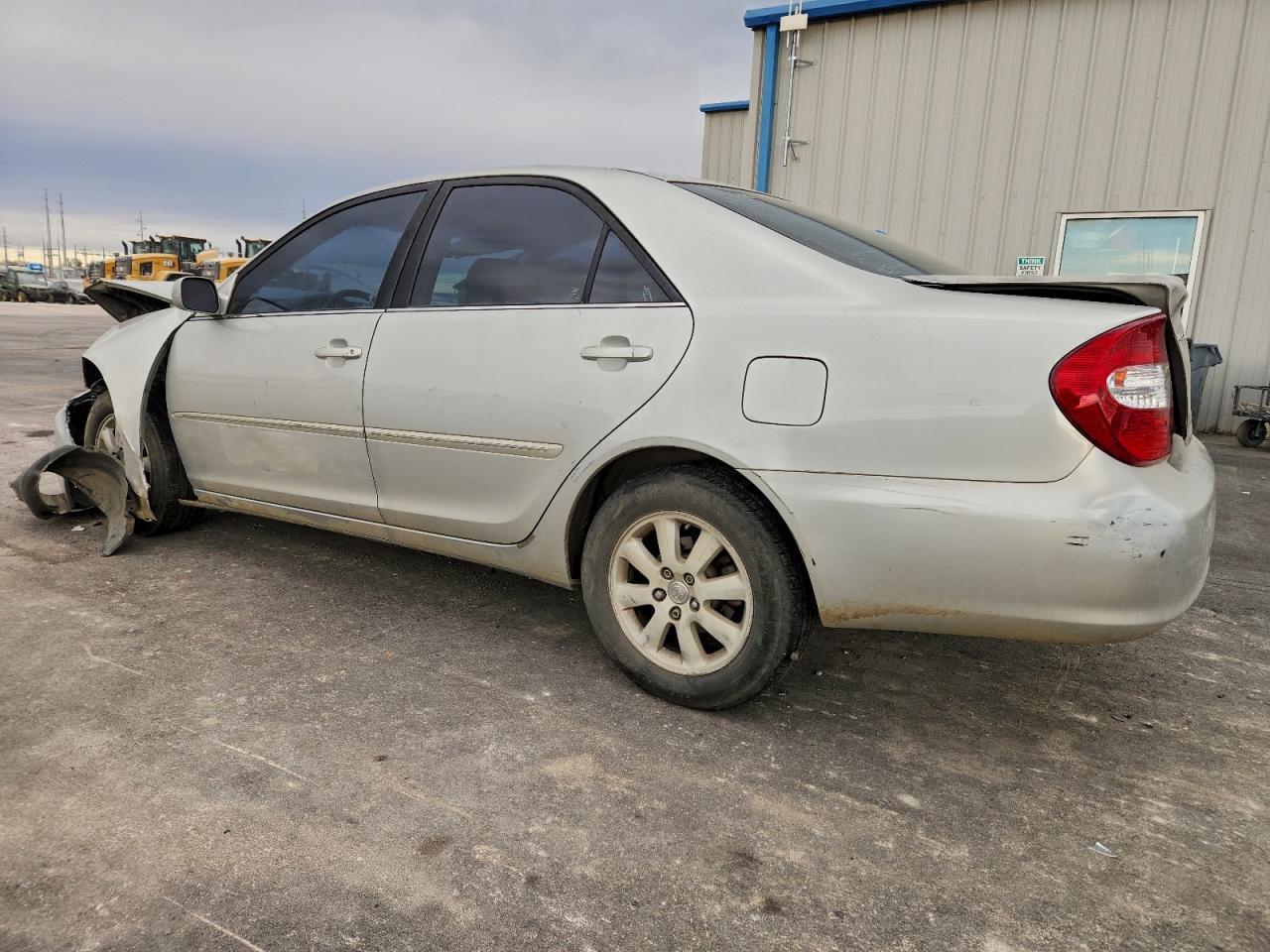 2002 Toyota Camry Le - Image 2