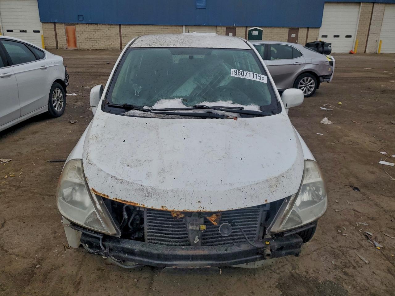 2011 Nissan Versa S - Фото 5