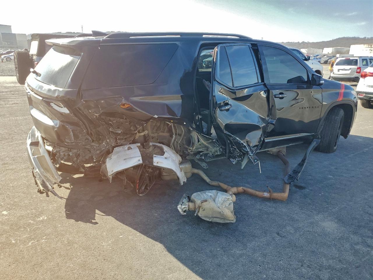 2020 Chevrolet Traverse Premier - Image 3