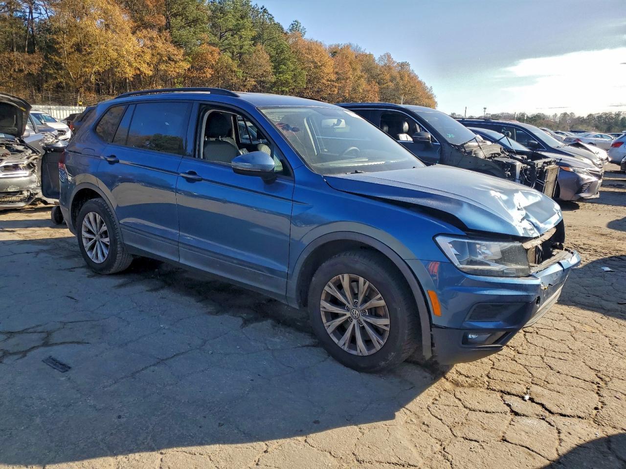 2018 Volkswagen Tiguan S - Фото 4