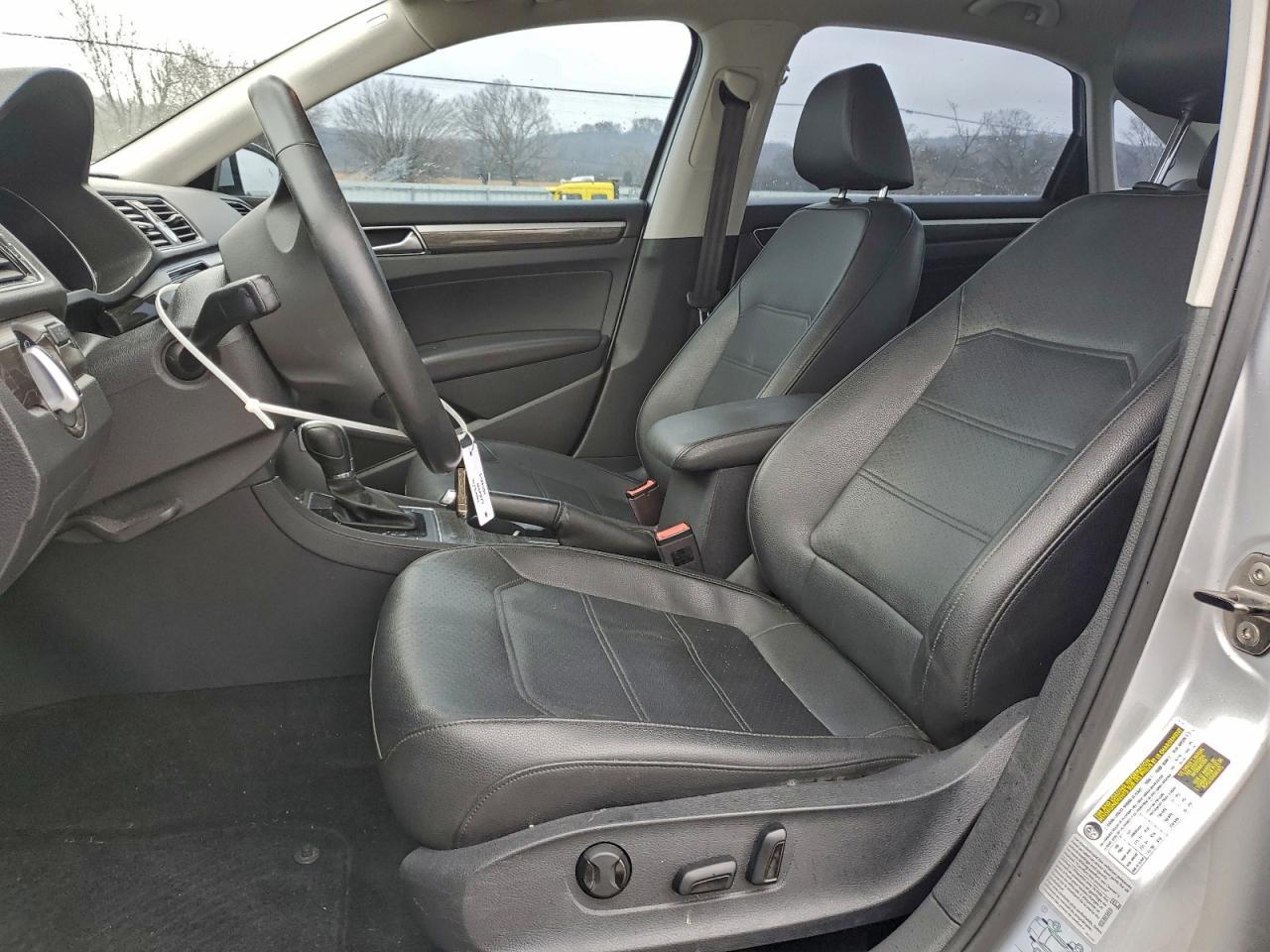 2017 Volkswagen Passat Se - Фото 7