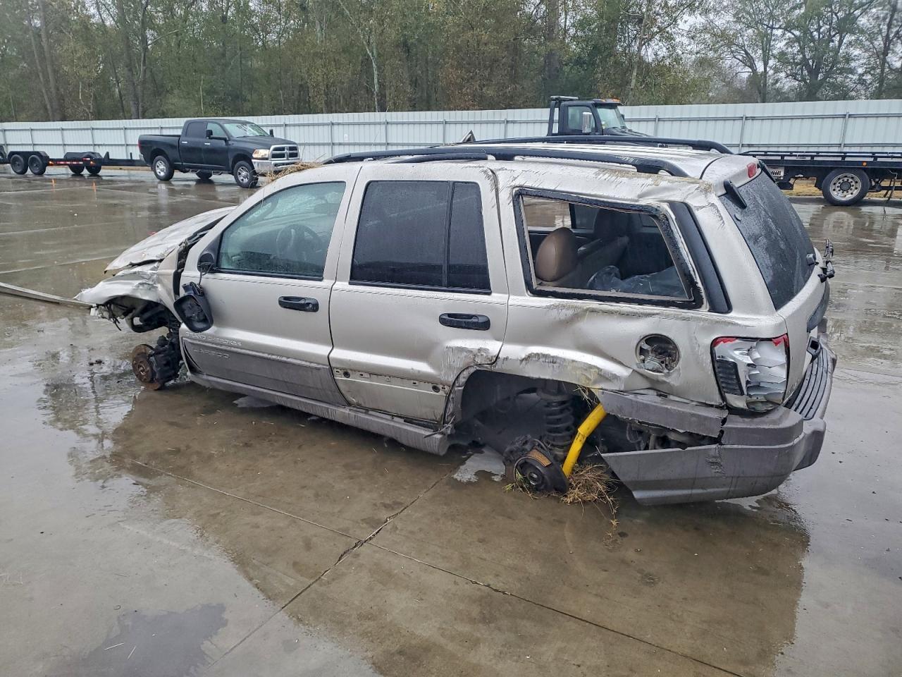 2003 Jeep Grand Cherokee Laredo - Image 2