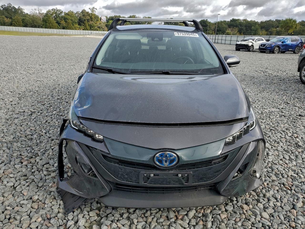 2022 Toyota Prius Prime Le - Image 5