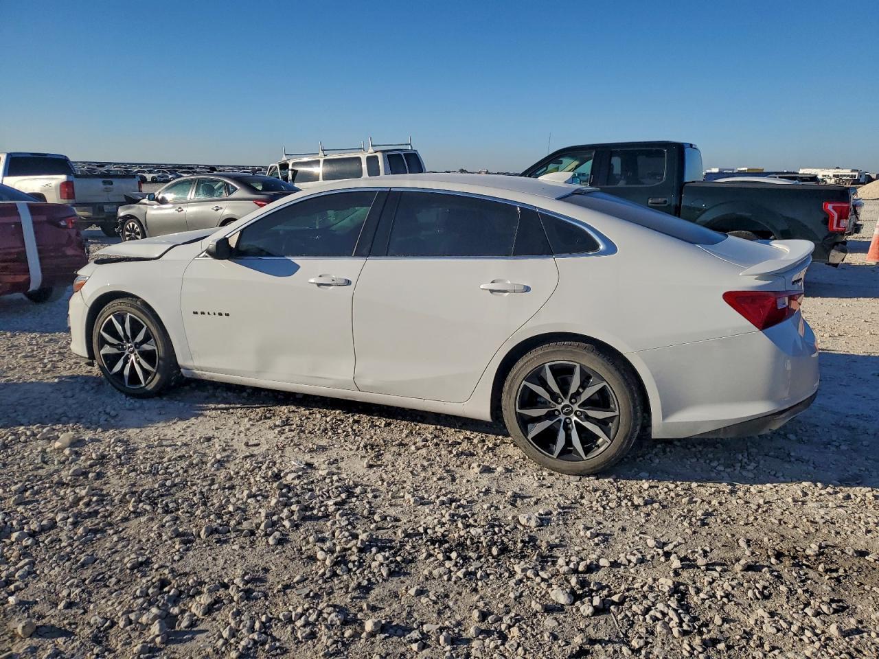 2023 Chevrolet Malibu Rs - Фото 2