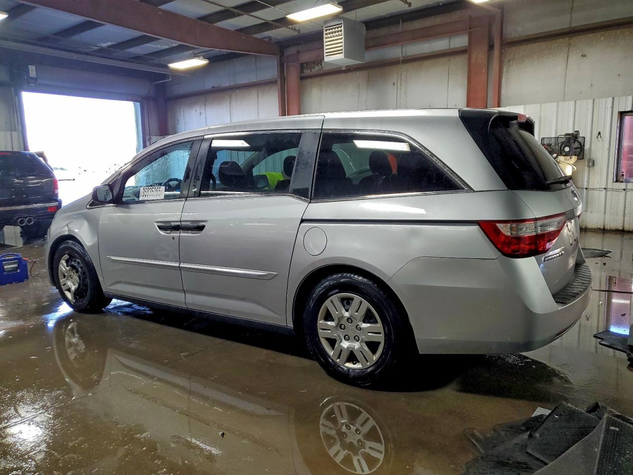 2011 Honda Odyssey Lx - Фото 2