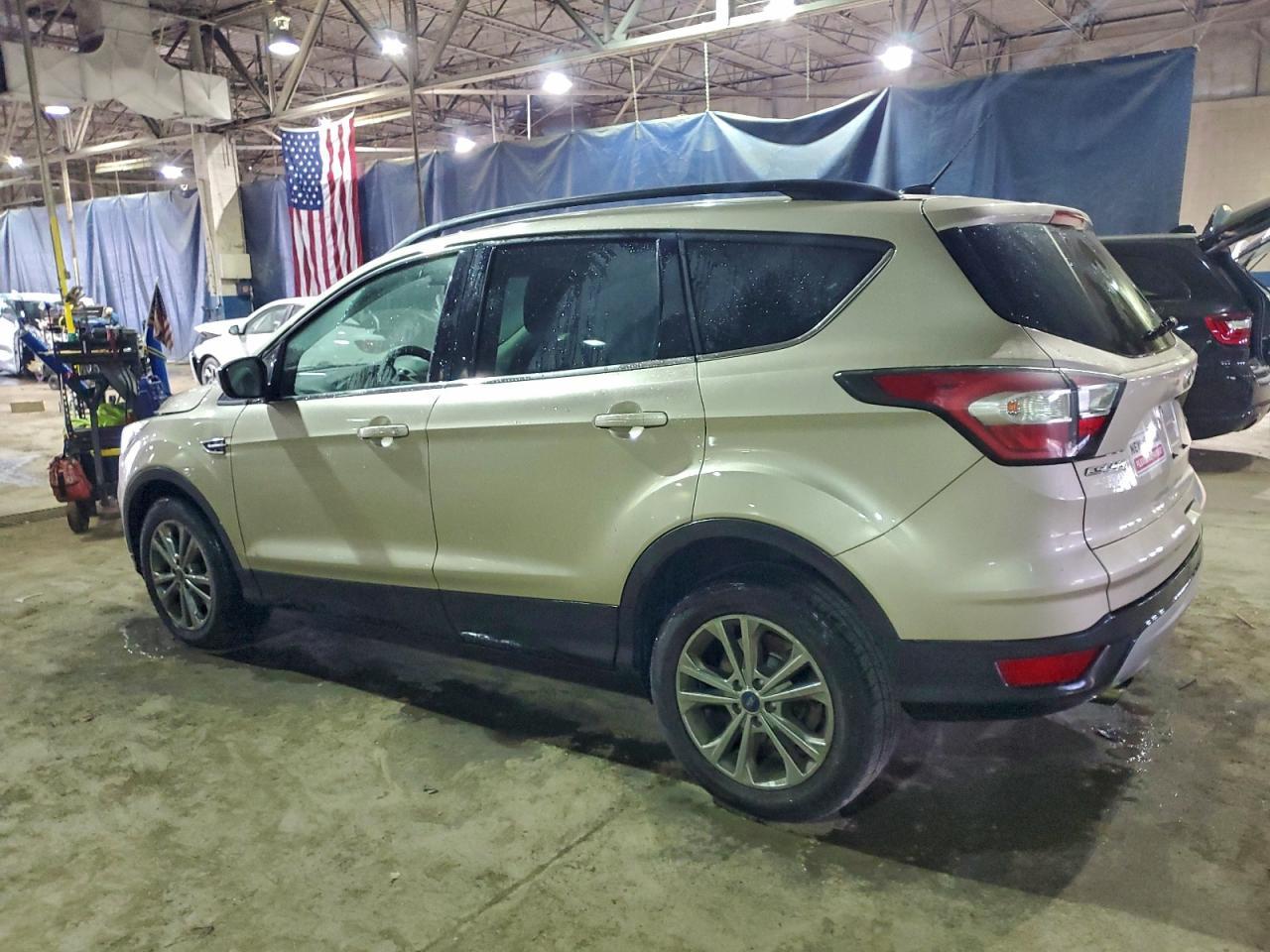2017 Ford Escape Se - Фото 2