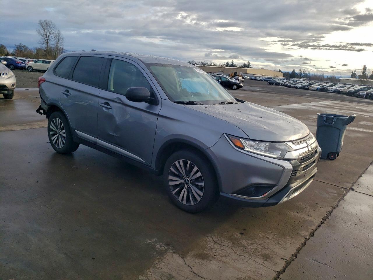 2020 Mitsubishi Outlander Se - Фото 4