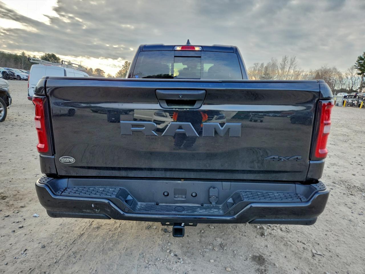 2025 Ram 1500 Tradesman - Фото 6