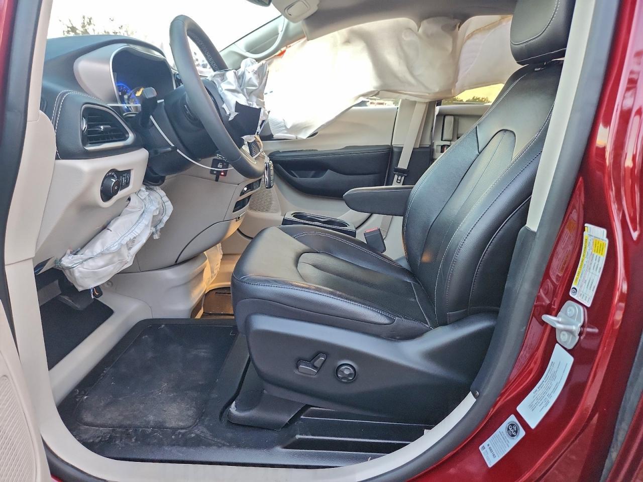 2022 Chrysler Pacifica Touring L - Фото 7