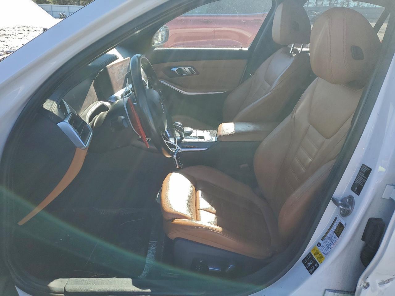 2020 BMW 330Xi - Фото 7