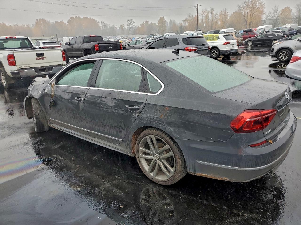 2017 Volkswagen Passat R-Line - Фото 2