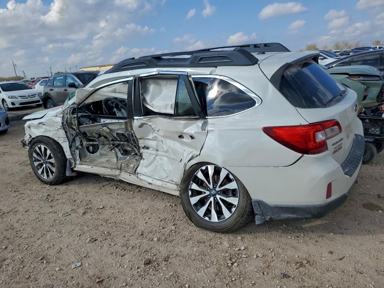 2015 Subaru Outback 2.5I Limited - Фото 2