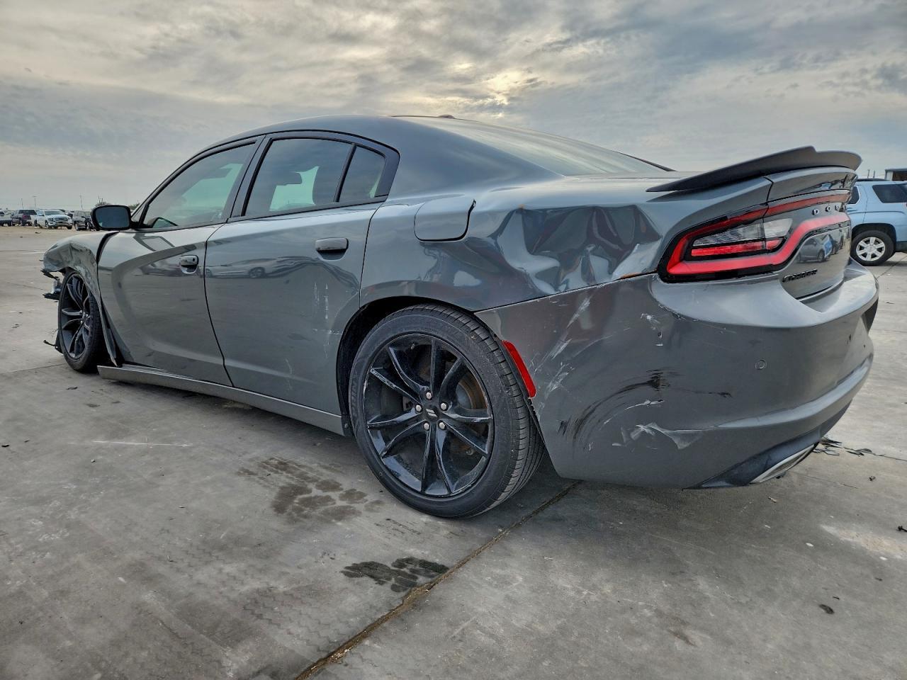 2018 Dodge Charger Sxt - Фото 2