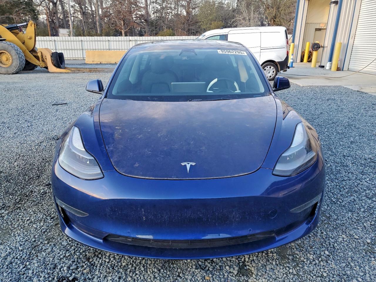 2022 Tesla Model 3 - Image 5
