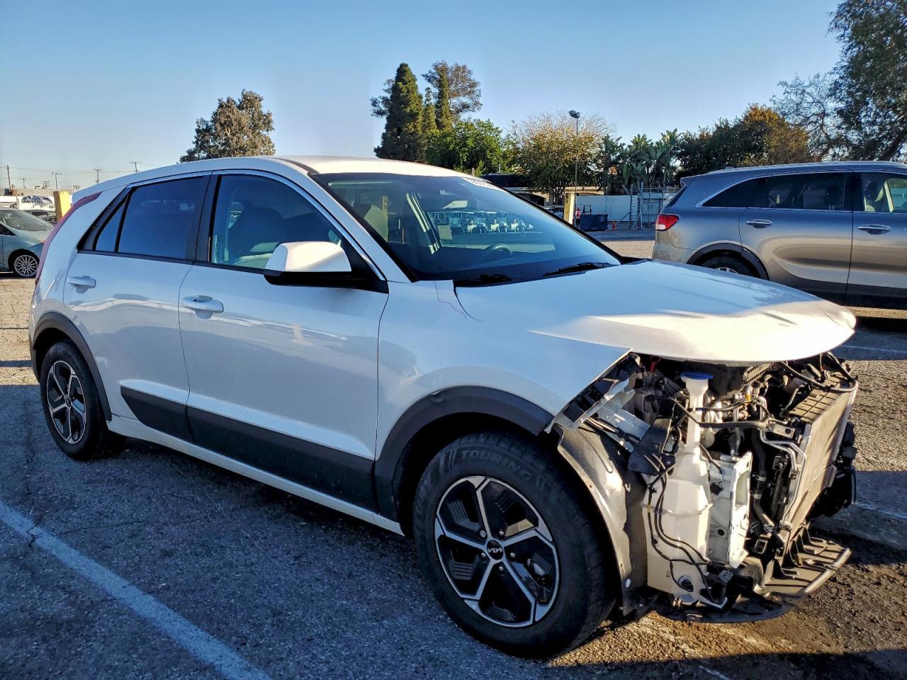 2025 Kia Niro Lx - Image 4