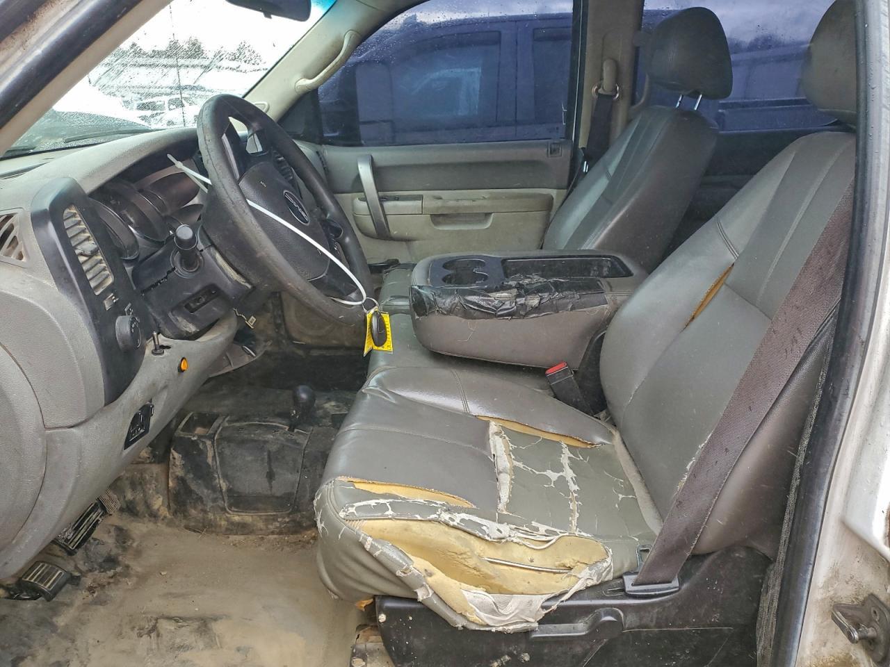2011 GMC Sierra K3500 - Фото 7