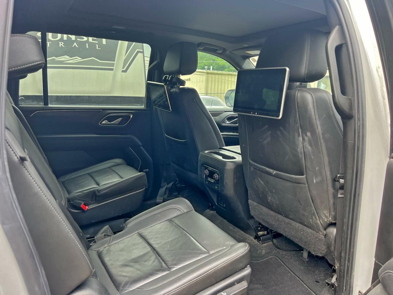 2022 Chevrolet Suburban K1500 Z71 - Image 6