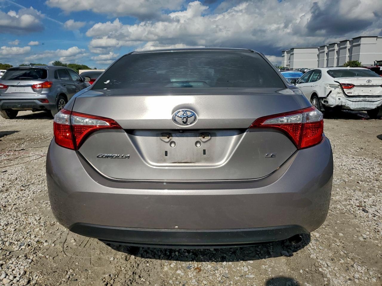 2015 Toyota Corolla L - Image 6