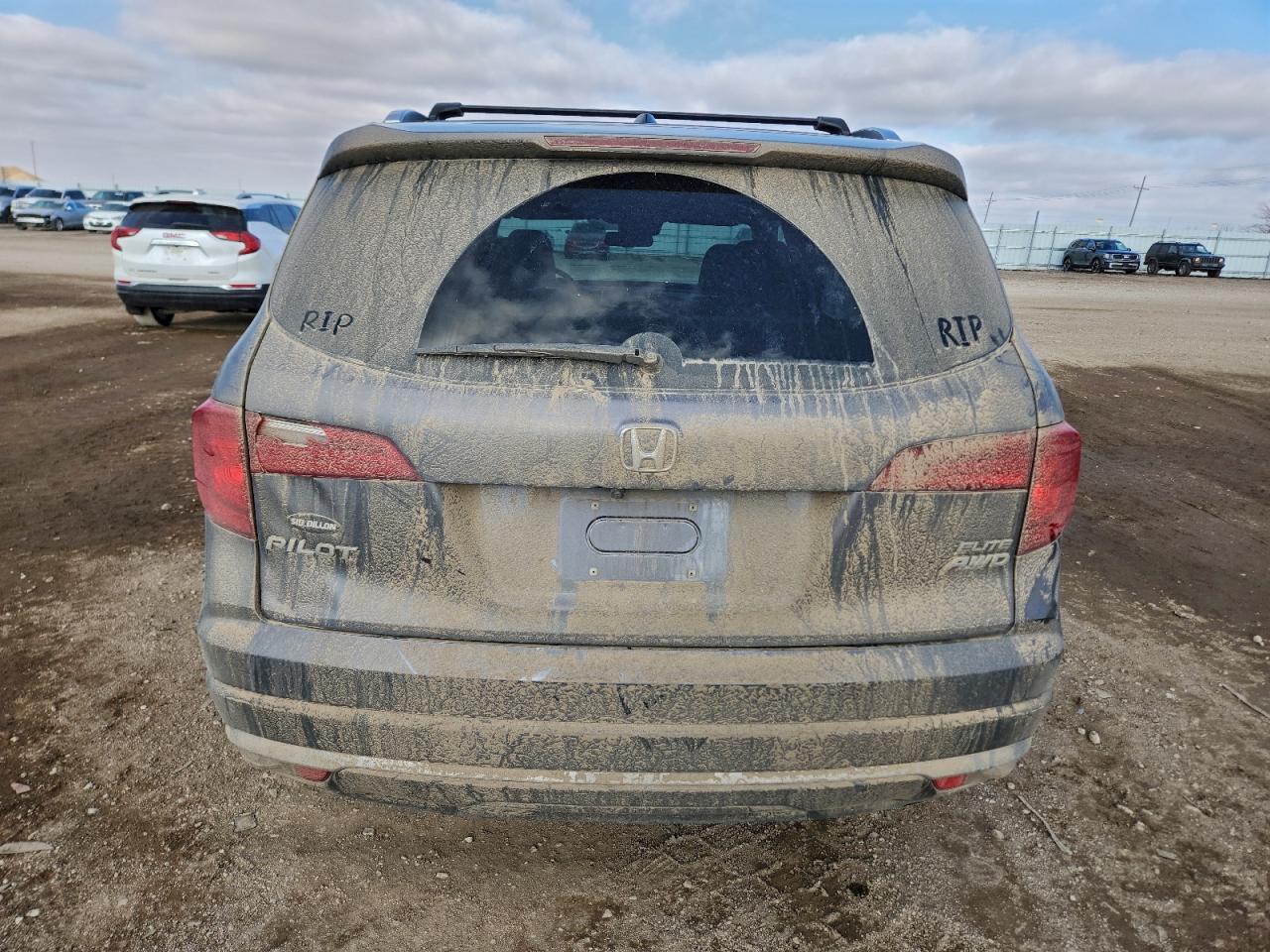 2016 Honda Pilot Elite - Image 6