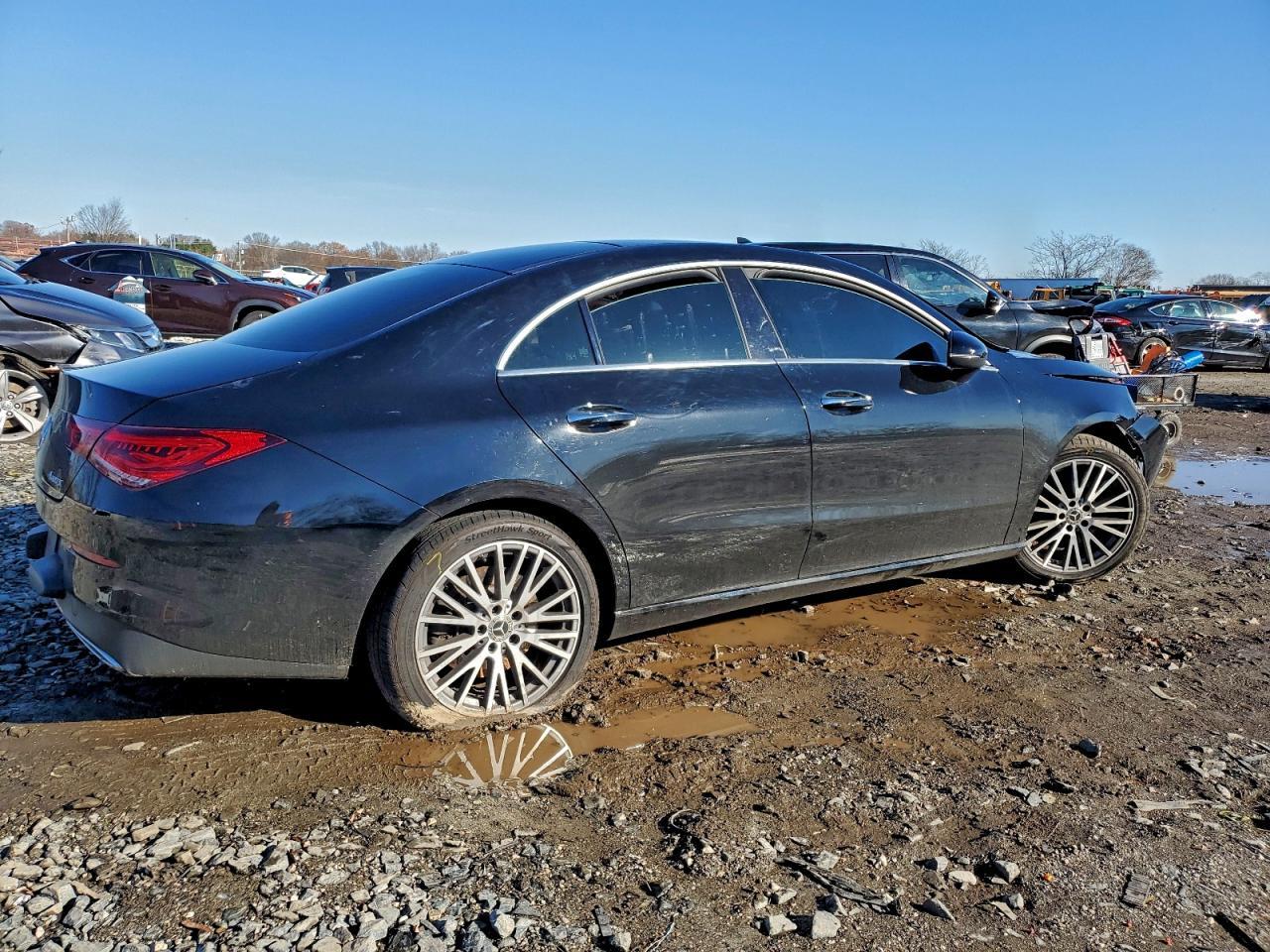 2022 Mercedes-Benz Cla 250 4Matic - Фото 3