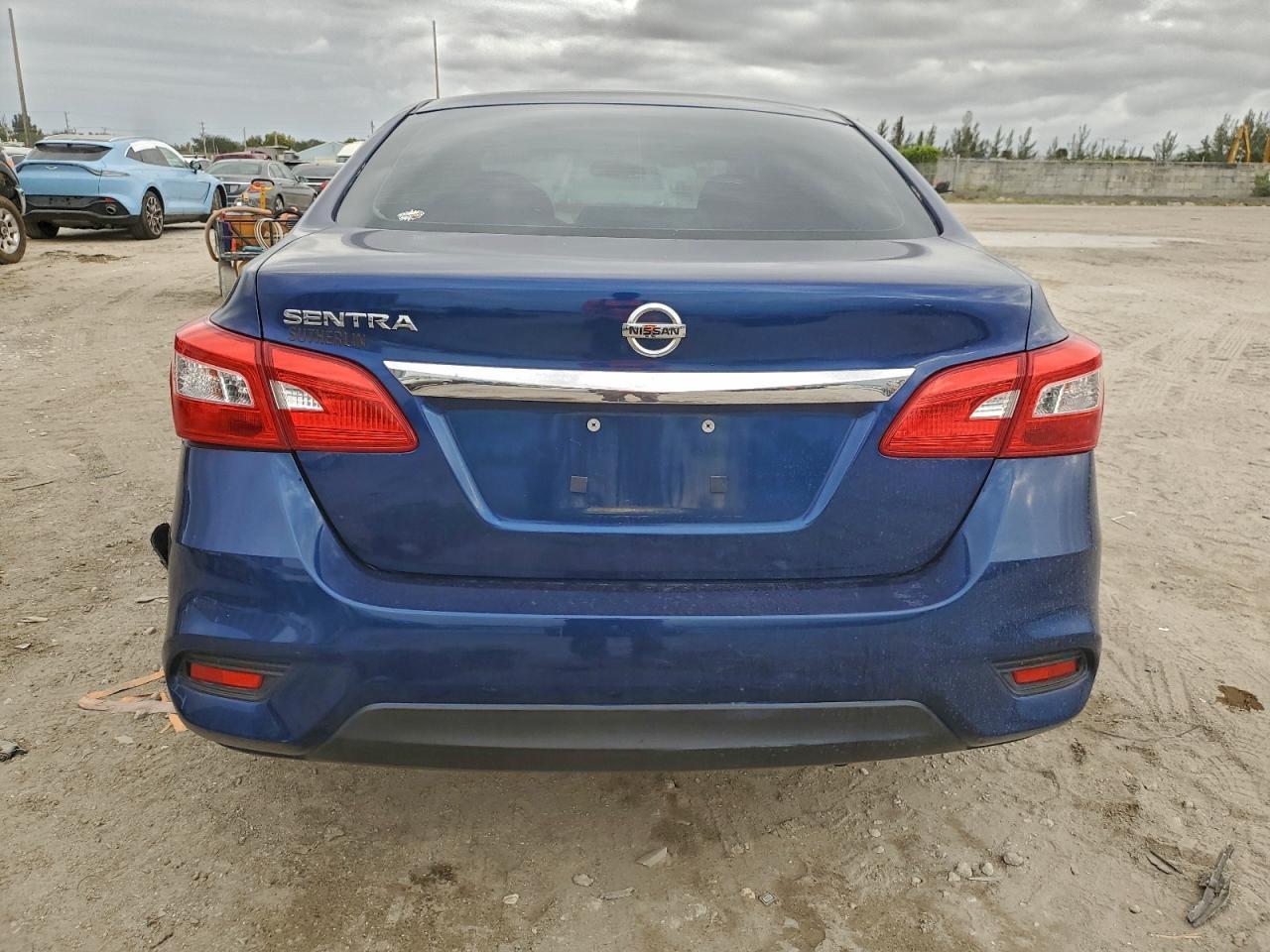 2017 Nissan Sentra S - Фото 6