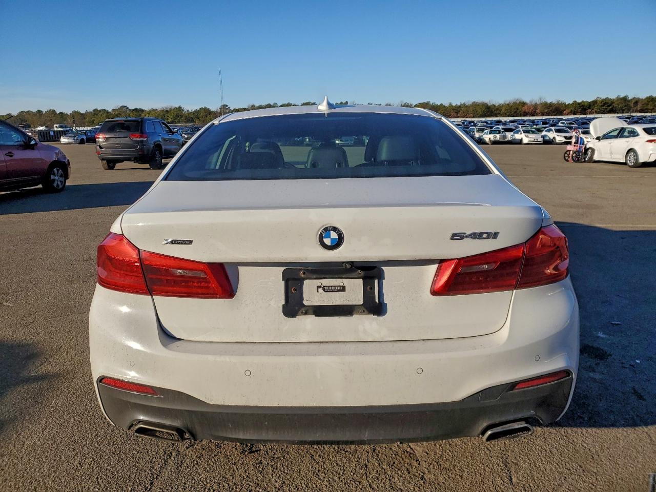 2018 BMW 540 Xi - Image 6