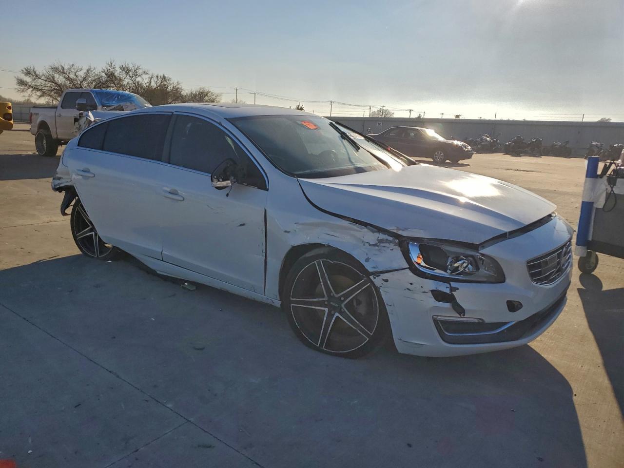 2016 Volvo S60 Platinum - Фото 4