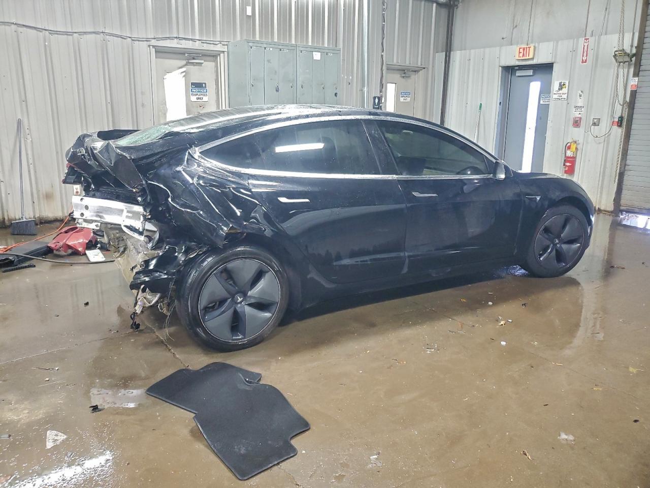 2020 Tesla Model 3 - Image 3