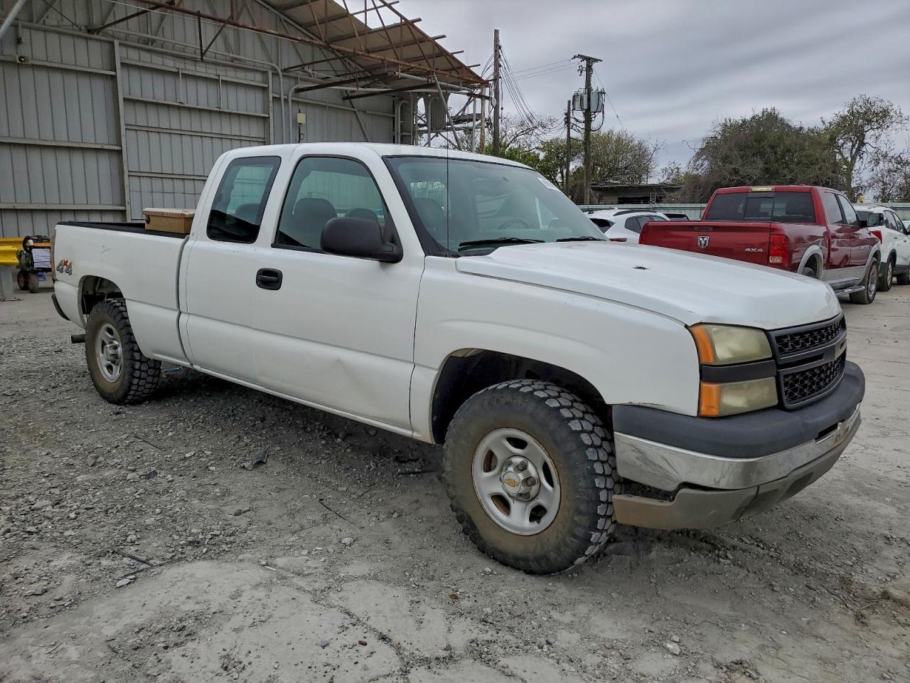 2004 Chevrolet Silverado K1500 - Image 4