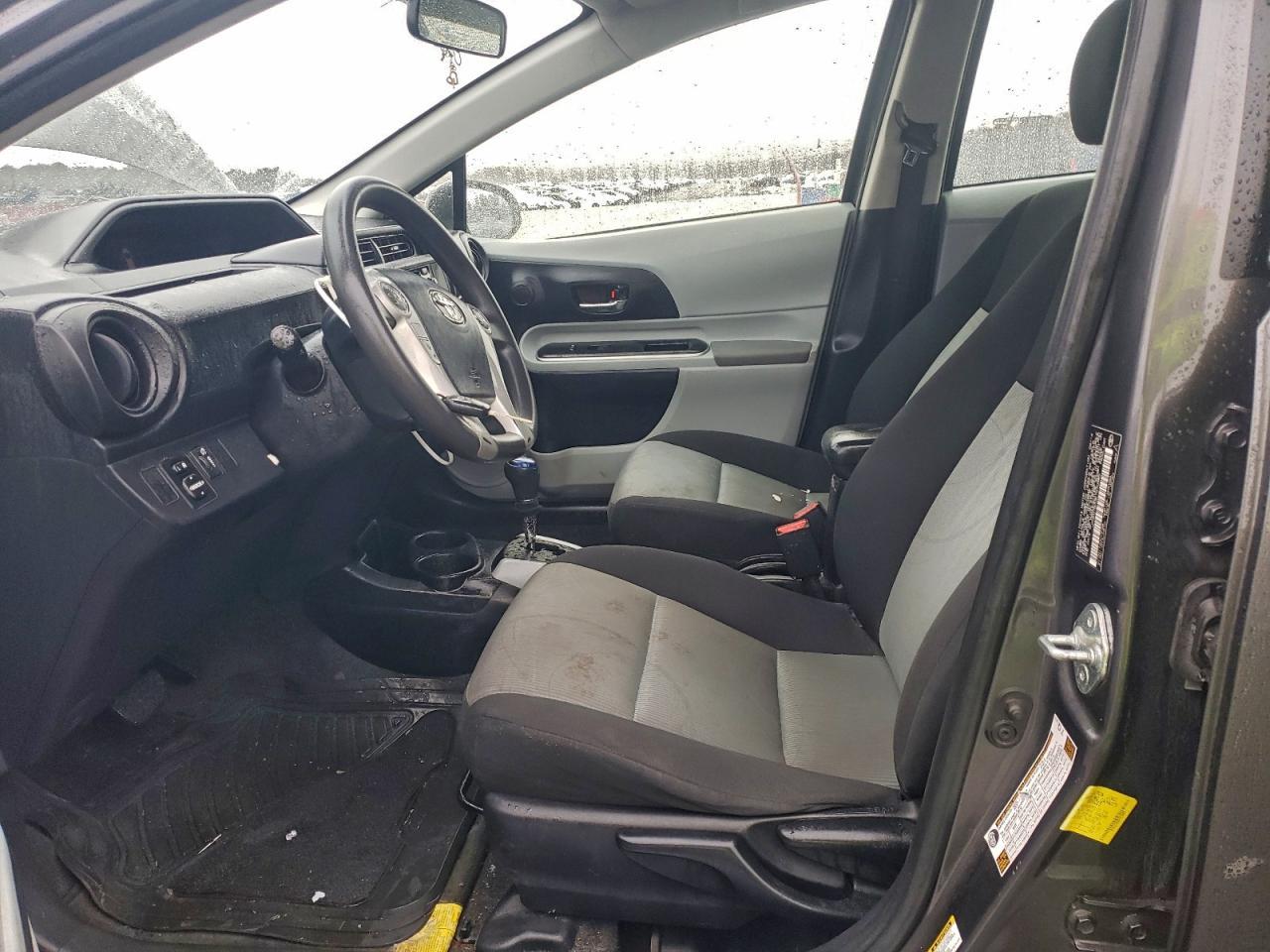 2014 Toyota Prius C - Фото 7