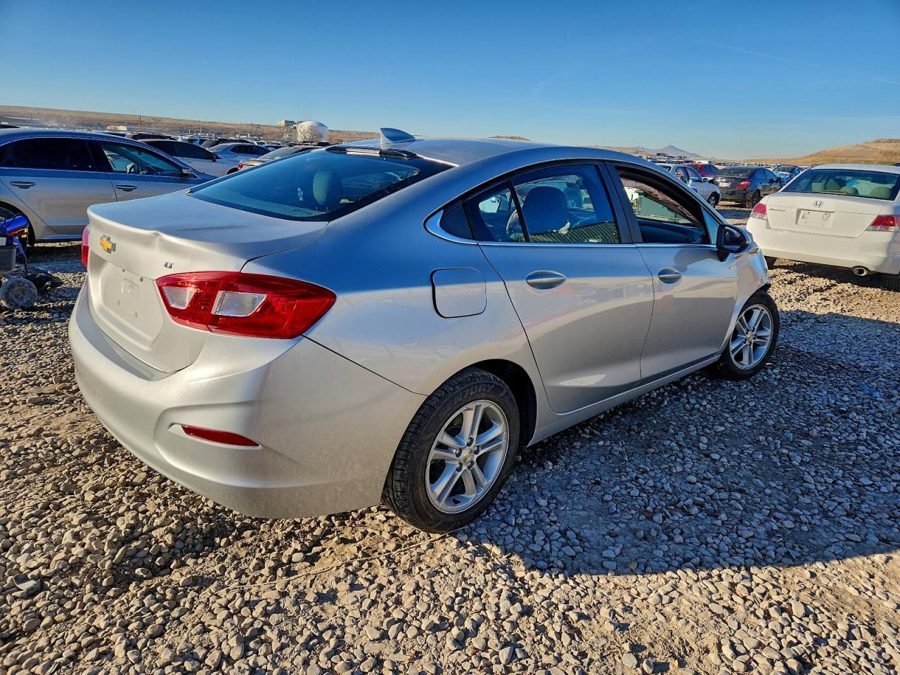 2017 Chev Cruze - Фото 3