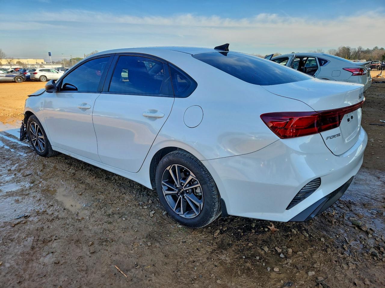 2024 Kia Forte Lx - Фото 2