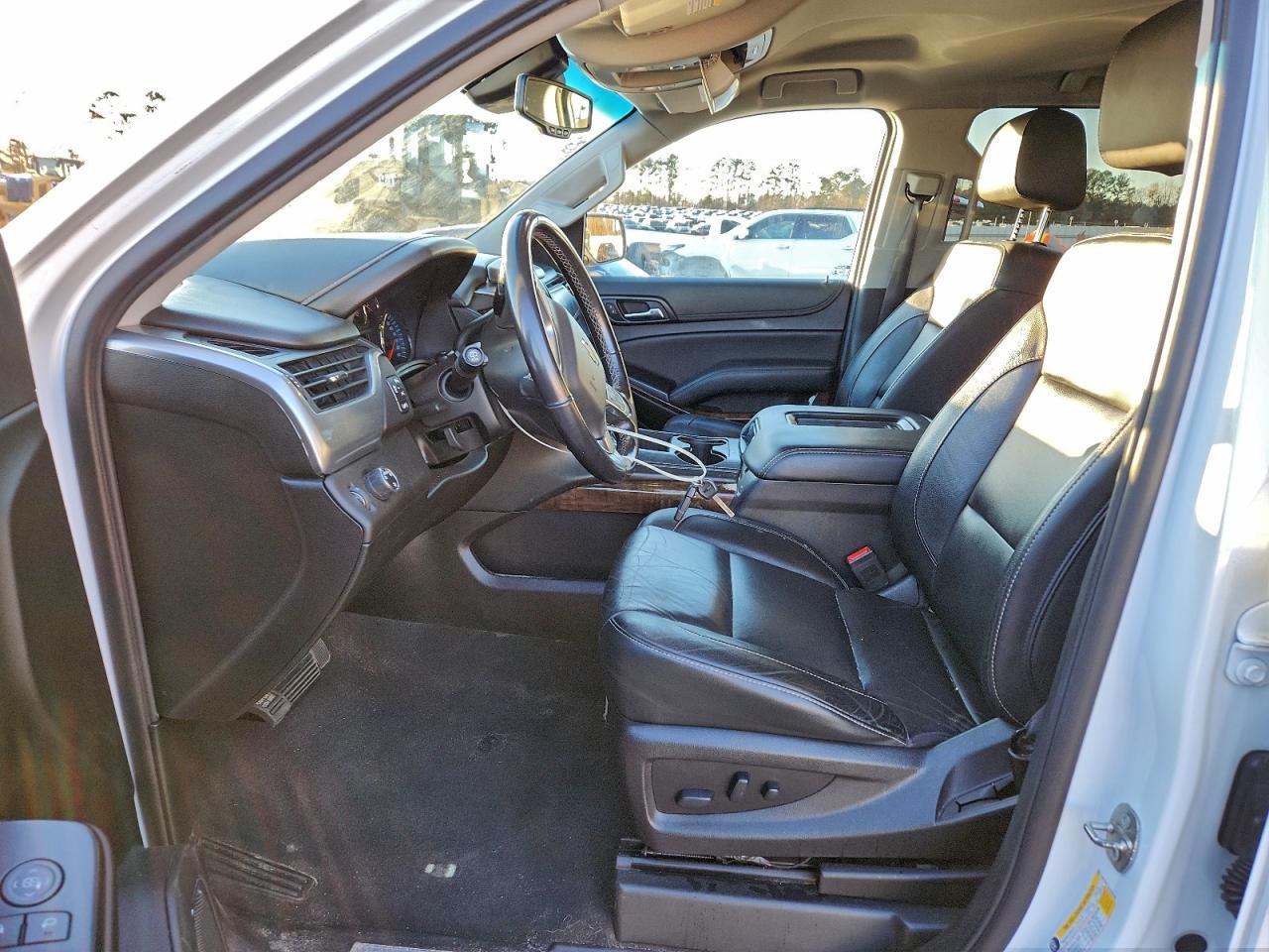 2019 Chevrolet Suburban C1500 Lt - Image 7