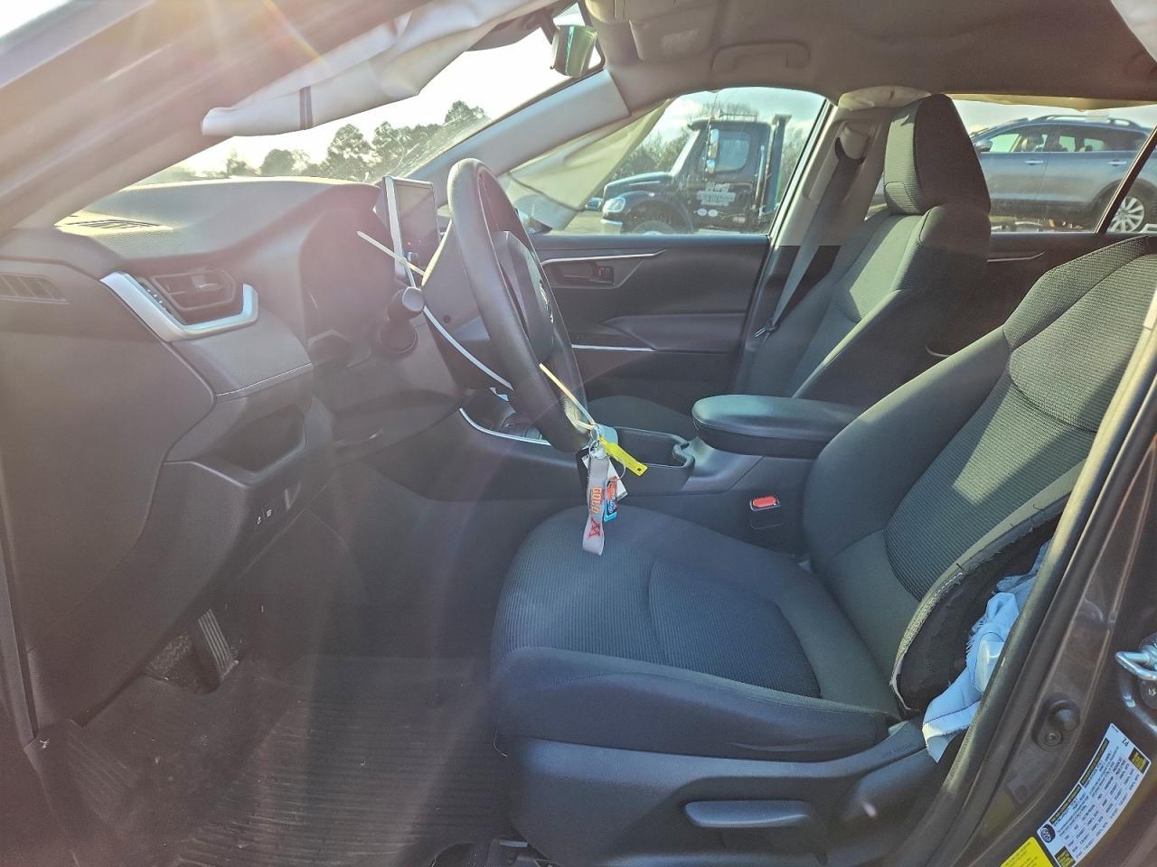 2023 Toyota Rav4 Le - Фото 7