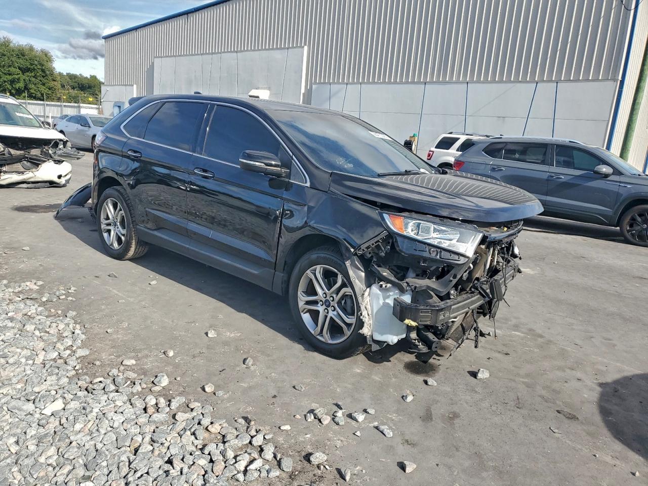 2016 Ford Edge Titanium - Фото 4