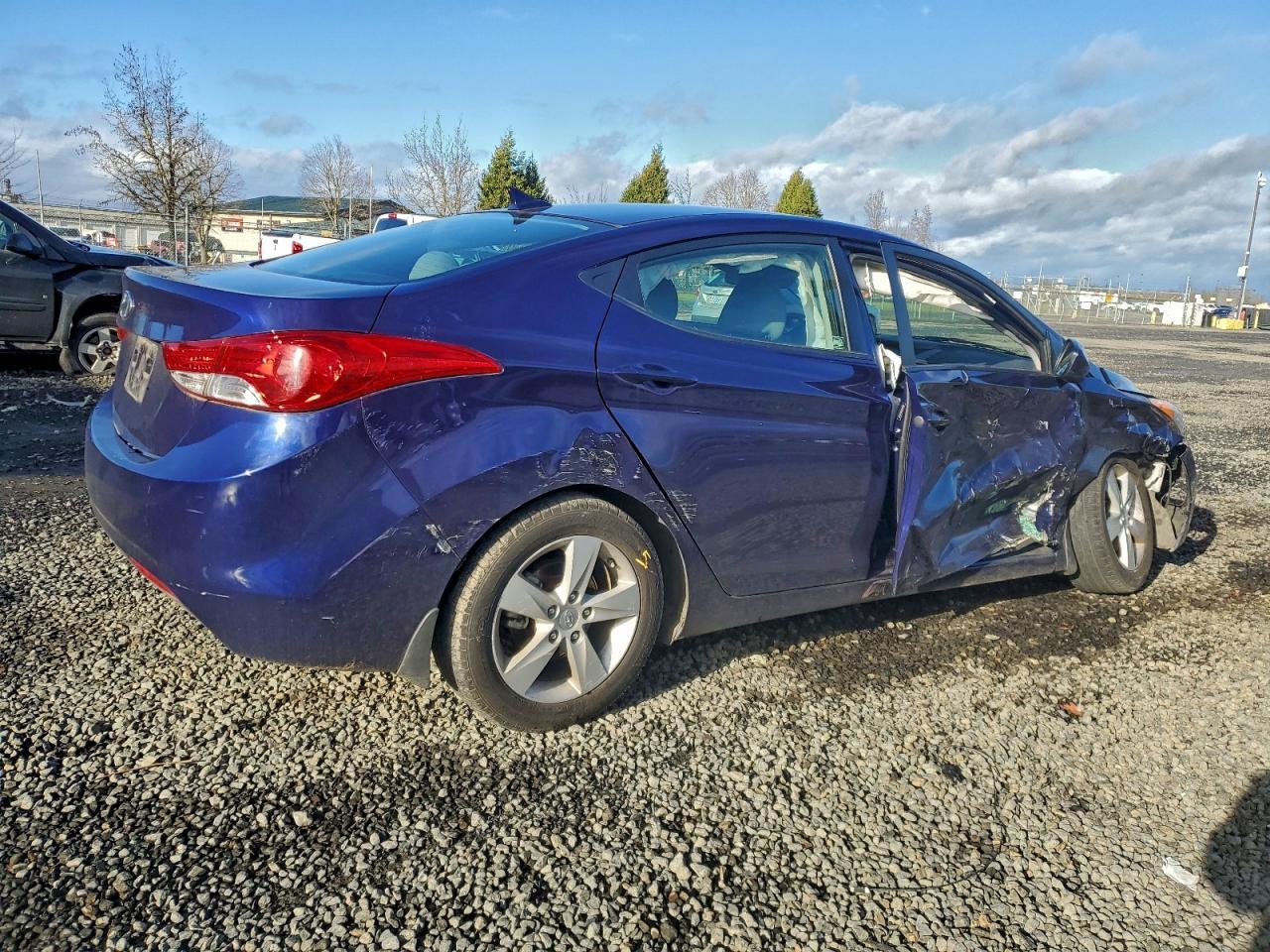 2013 Hyundai Elantra Gls - Image 3