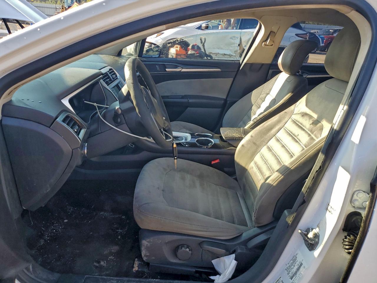 2014 Ford Fusion S - Фото 7